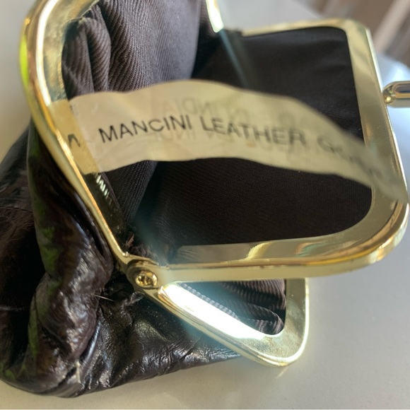 Mancini leather coin purse/kiss lock/ 2 compartments/brown & gold tone hardware - Picture 4 of 5